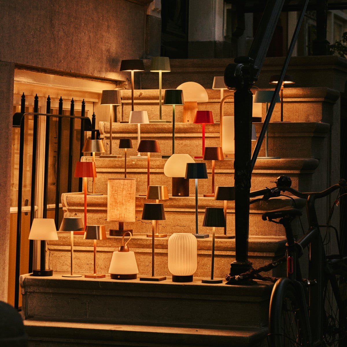 Tavellio-Amsterdam - Leo Lichtbruine compacte oplaadbare lamp - hout, dimbaar licht