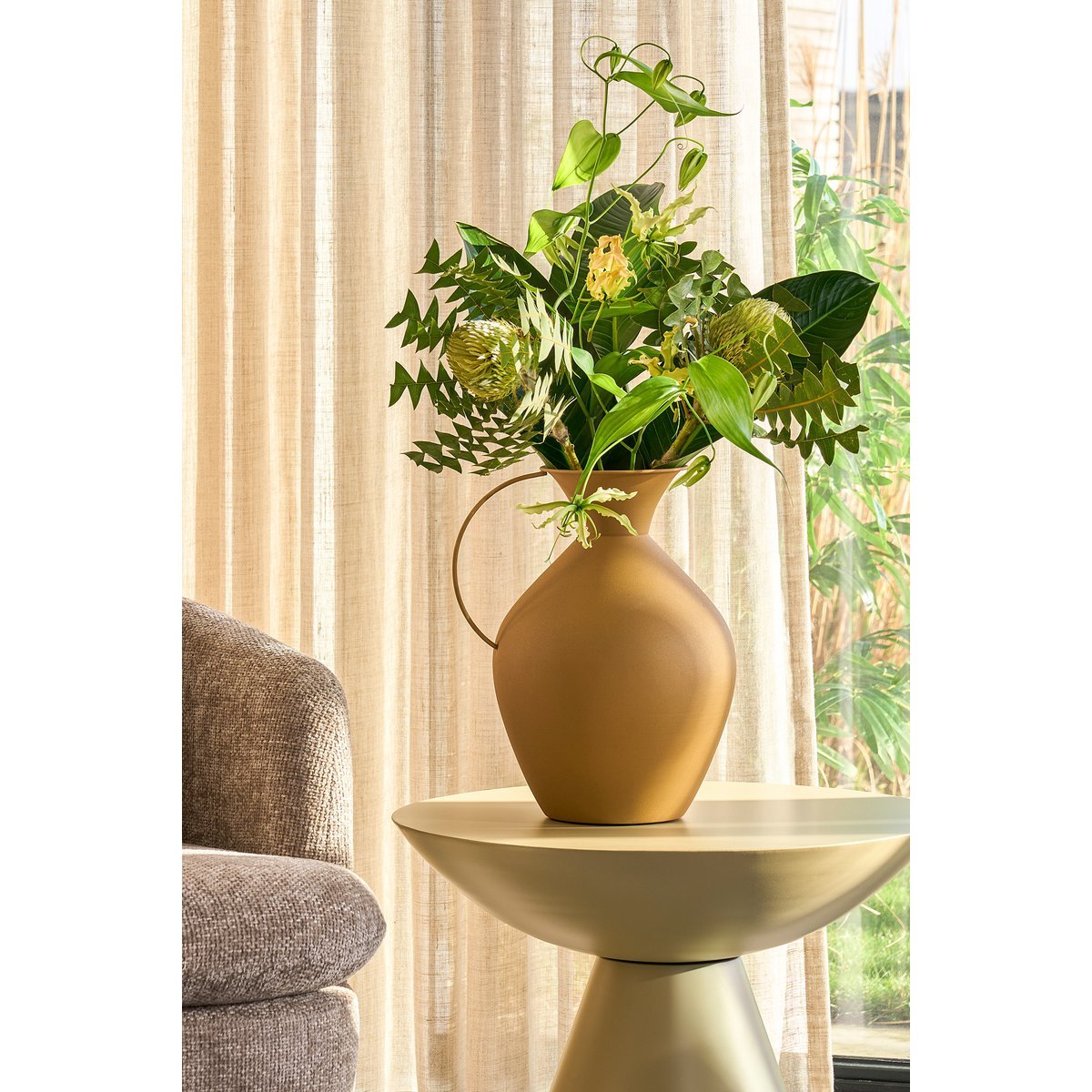 Mica Decorations - Gyge Vaas - L30 x B24 x H37 cm - Metaal - Geel