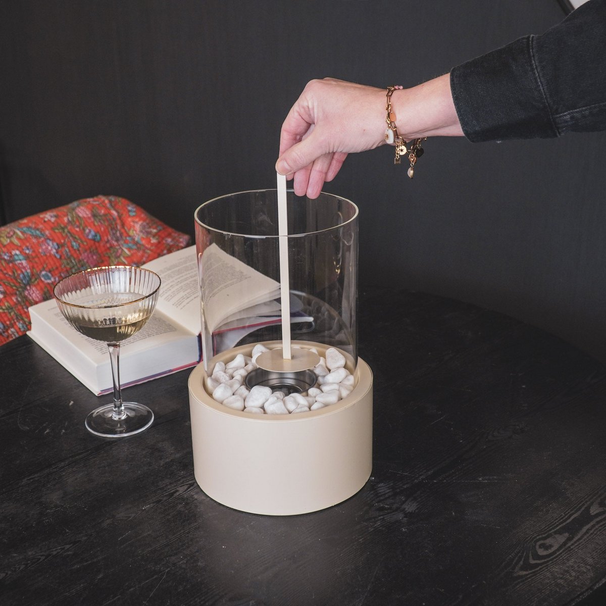 Housevitamin - Tabelbrander - ronde - zand - 18x18x26,5 cm