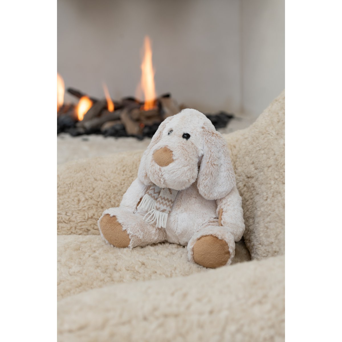 J-Line Hond+Sjaal Zittend Pluche Polyester Beige/Bruin Medium