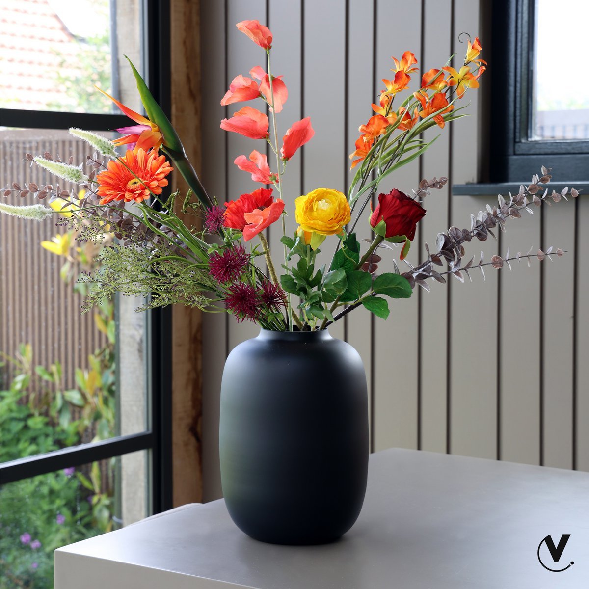 Vase the World - Vaas - Artic black