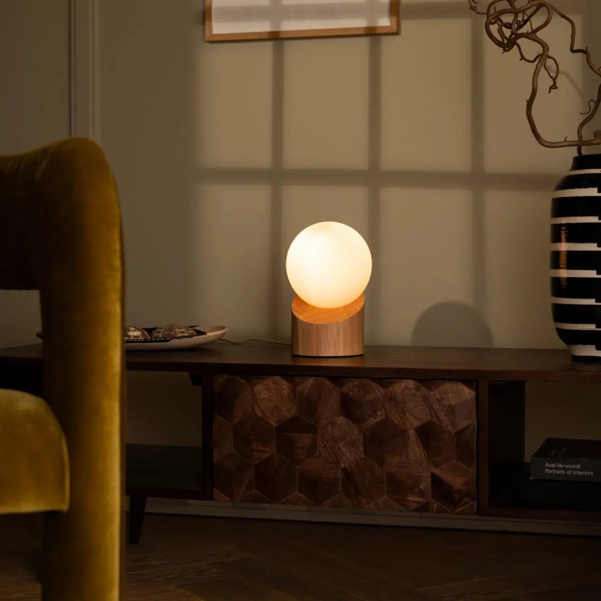 Tavellio-Amsterdam - Quin lichtbruine houten lamp met koord - duurzaam rubberwood en matglas