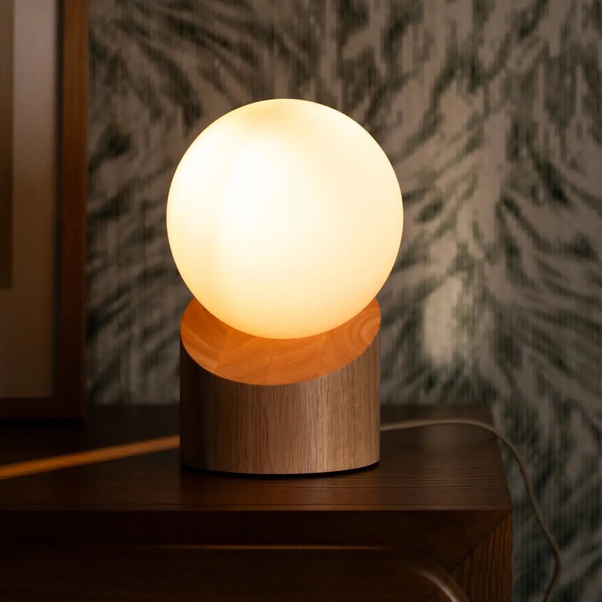 Tavellio-Amsterdam - Quin lichtbruine houten lamp met koord - duurzaam rubberwood en matglas