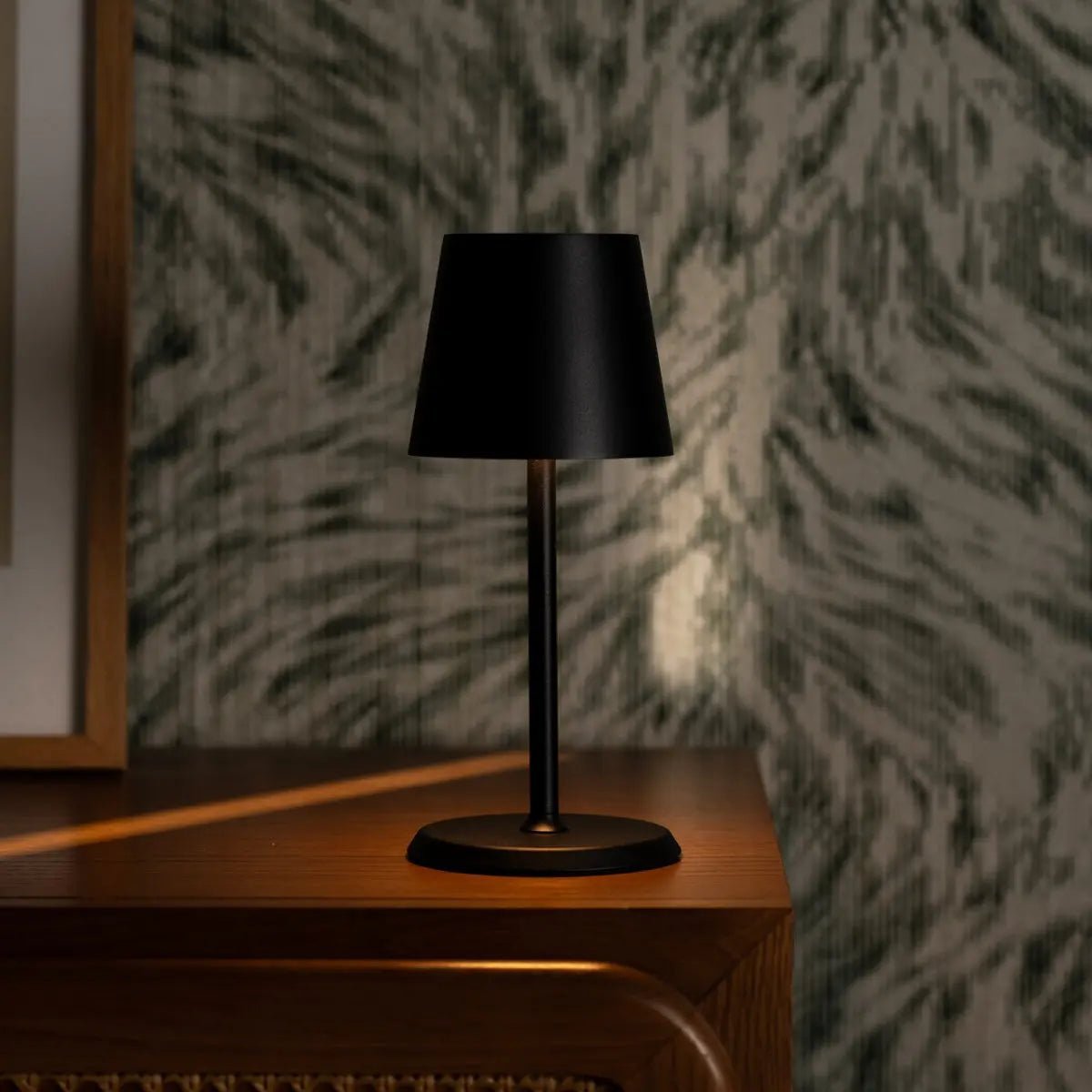 Tavellio-Amsterdam - James Black oplaadbare ijzeren tafellamp – draadloos, dimbaar en elegant