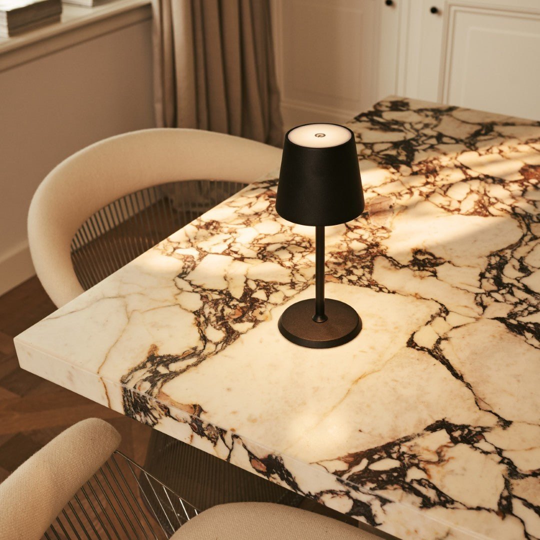Tavellio-Amsterdam - James Black oplaadbare ijzeren tafellamp – draadloos, dimbaar en elegant