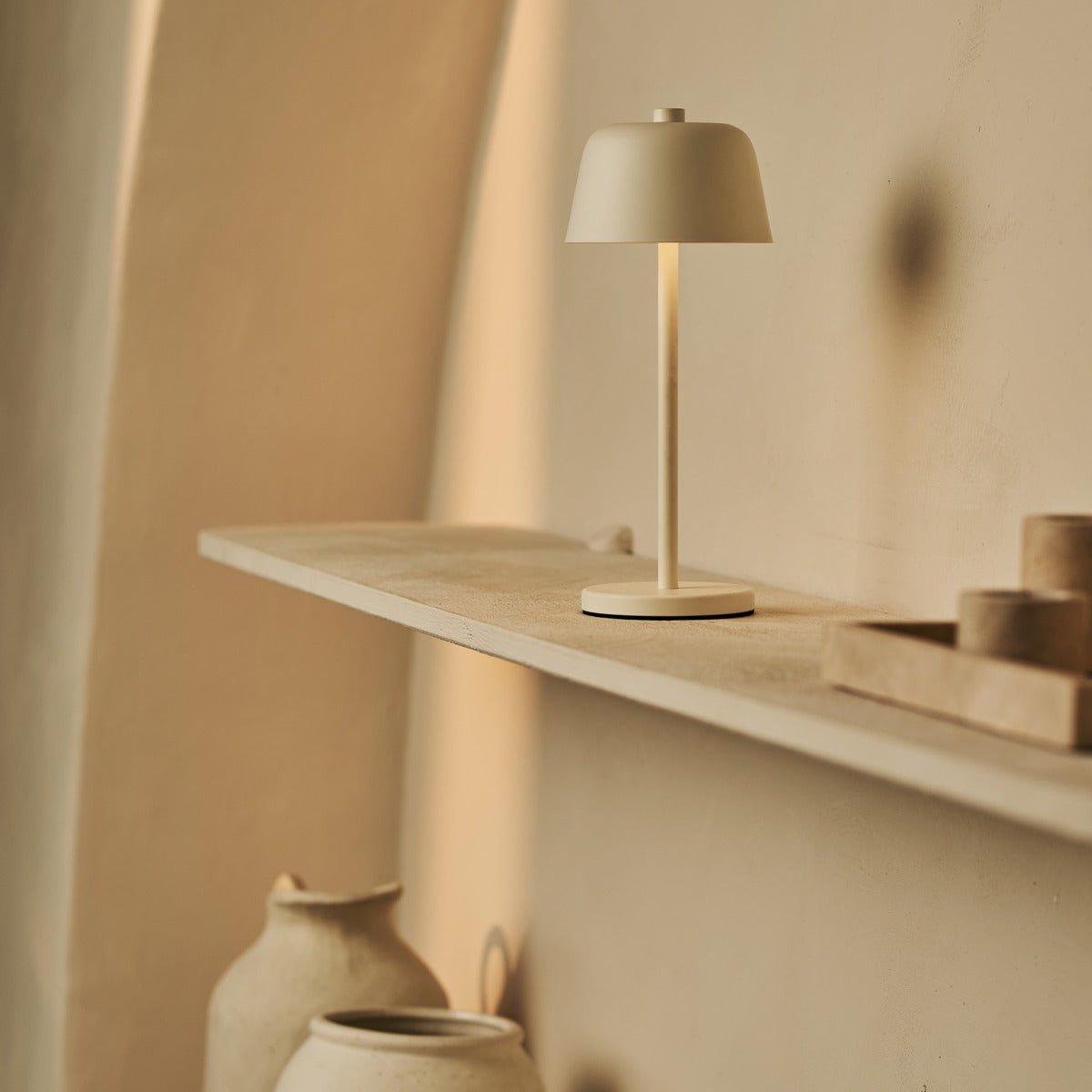 Tavellio-Amsterdam - Anton vanille oplaadbare tafellamp | Stijlvolle en draadloze verlichting