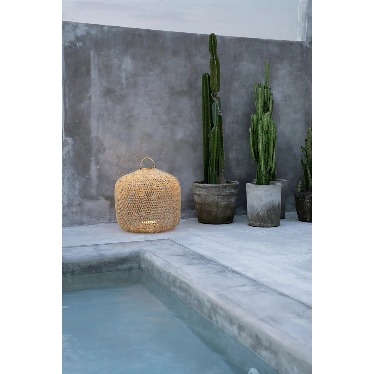 Bazar Bizar Living - De Batu Bolong hanger - naturel - L