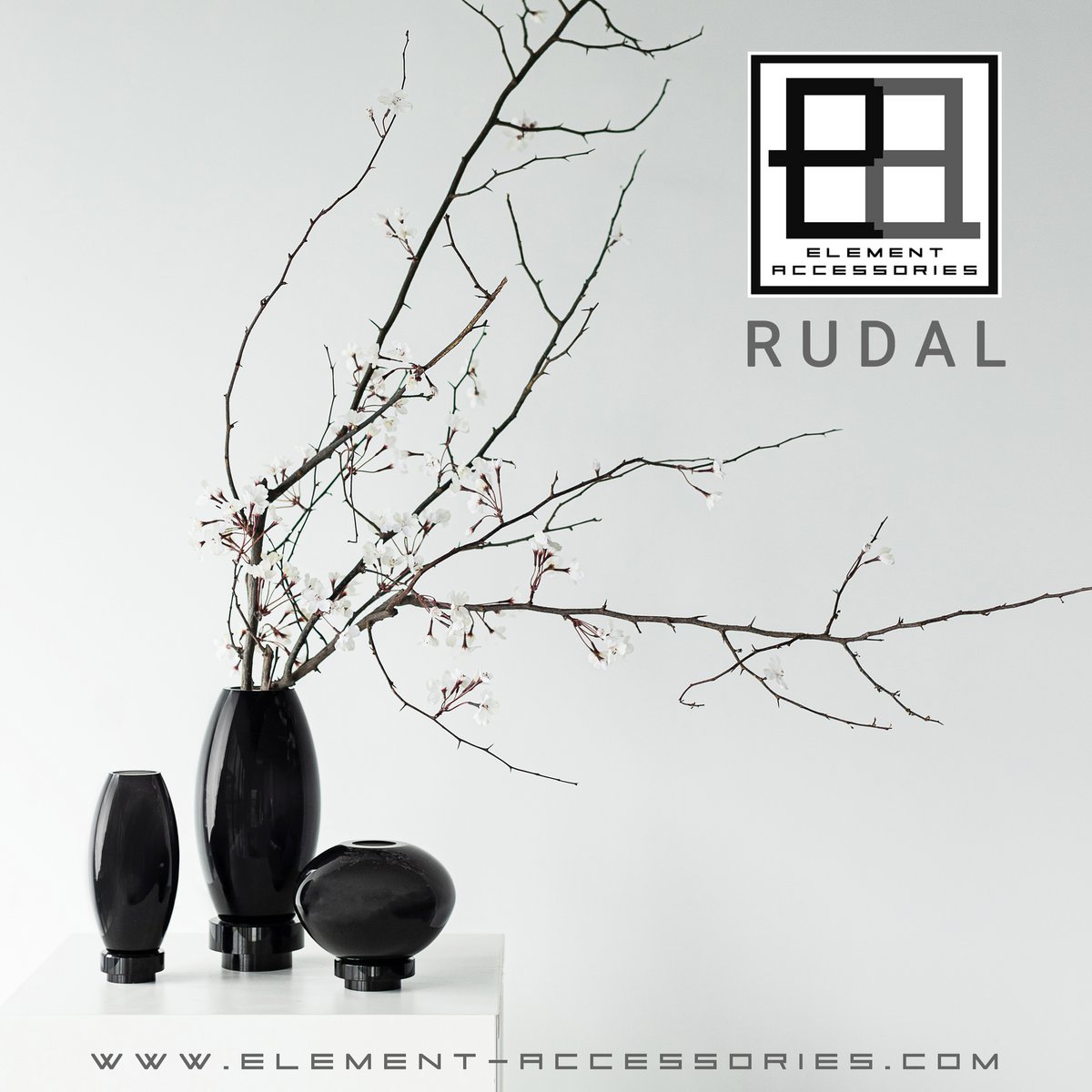 Element Accessories - Moderne vaas, innovatief design, zwart high end glas. RUD30