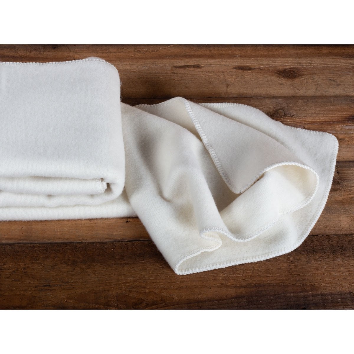 MoST Blankets - Wollen beddeken ICE BEAR