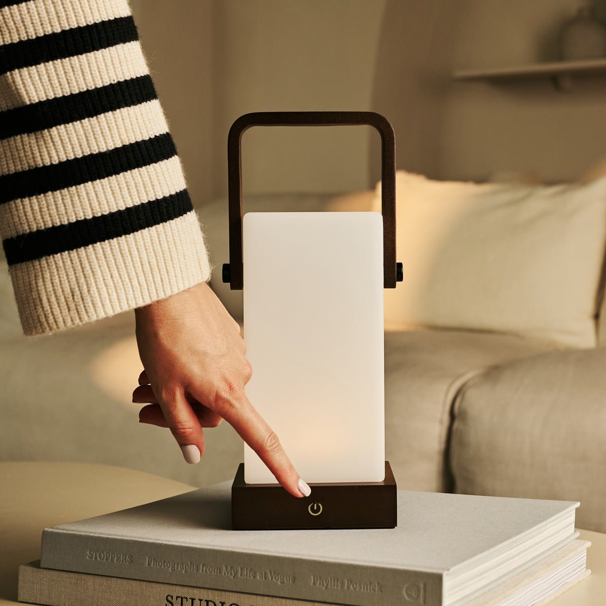 Tavellio-Amsterdam - Harper Donkerbruine Houten Lamp – Snoerloze Oplaadbare Tafellamp met Handvat