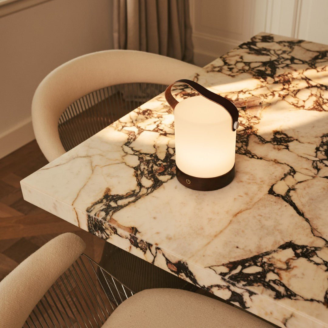 Tavellio-Amsterdam - Avery donkerbruine oplaadbare houten tafellamp – draadloos en dimbaar met leren band