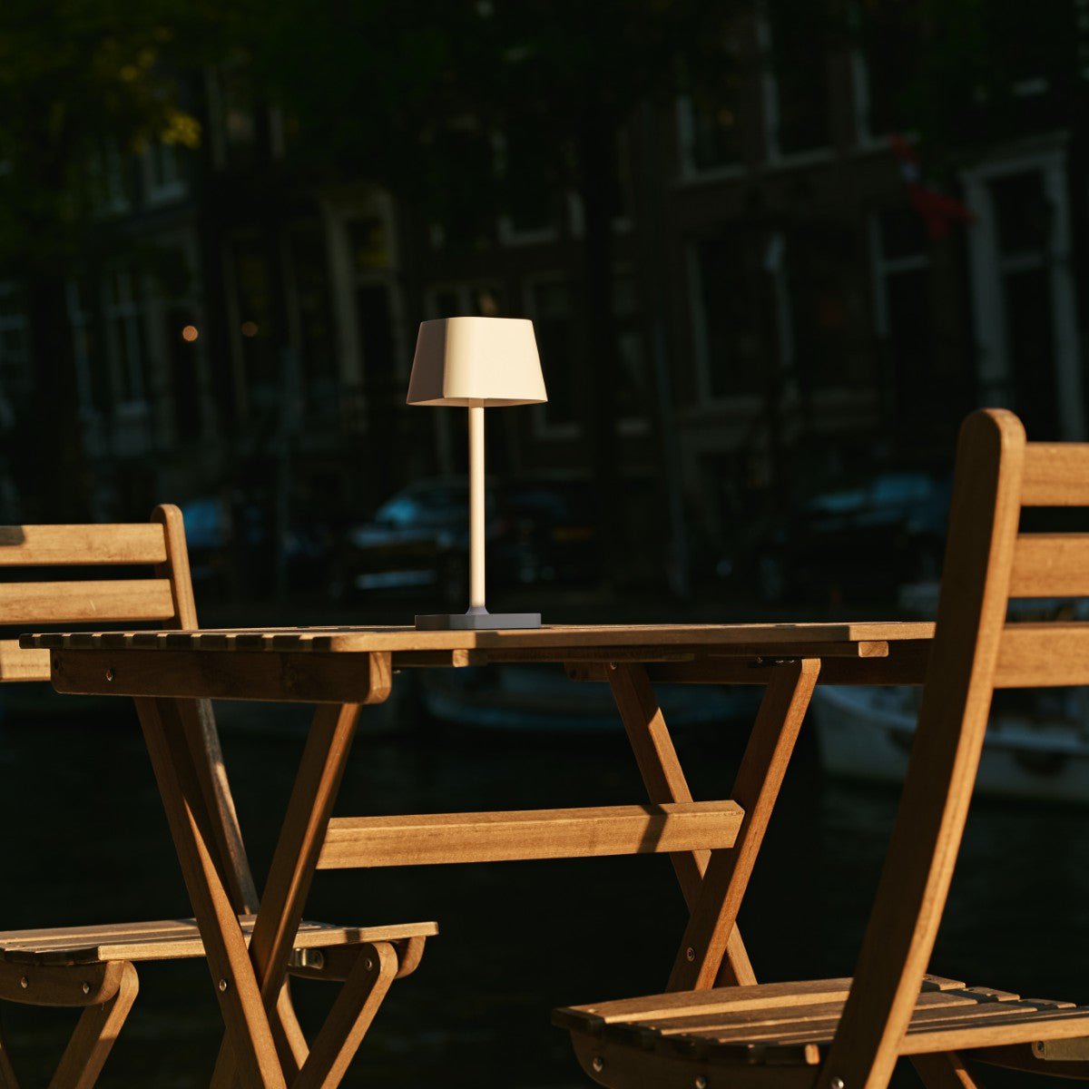 Tavellio-Amsterdam - Ava White - Oplaadbare tafellamp | Stijlvol, draadloos en dimbaar