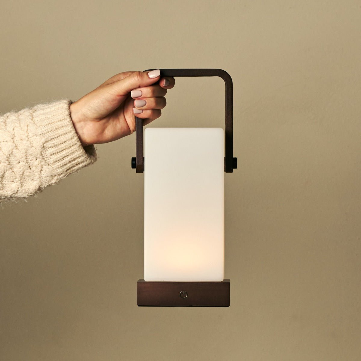 Tavellio-Amsterdam - Harper Donkerbruine Houten Lamp – Snoerloze Oplaadbare Tafellamp met Handvat