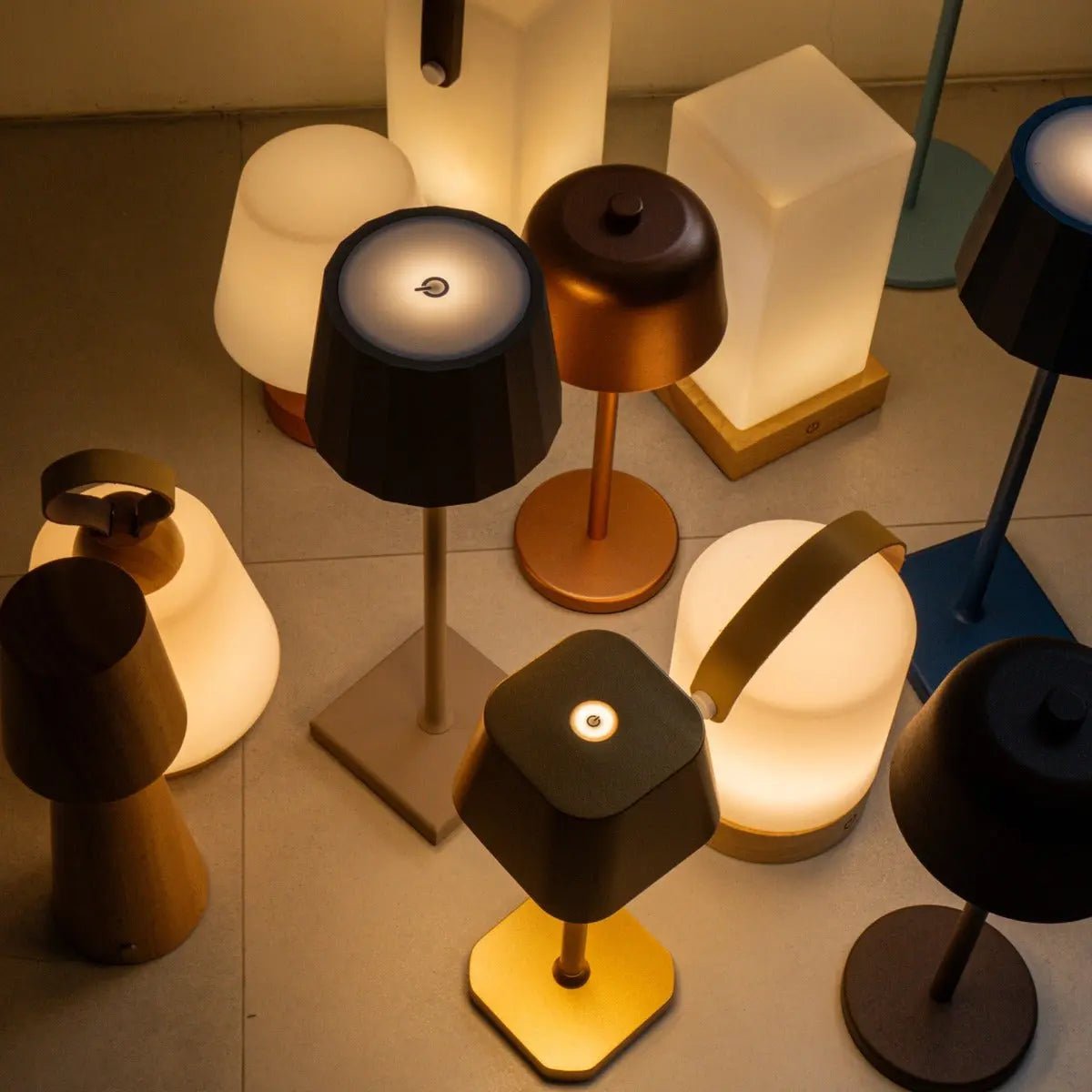 Tavellio-Amsterdam - Zayn lichtbruine houten oplaadbare lamp L | Dimbaar en draagbaar | Batterijduur van 80 uur