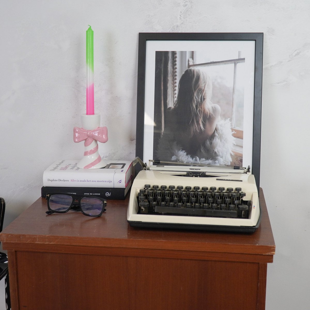 Housevitamin - Kandelaar - strepen met boog - wit/roze - 9x8x14cm