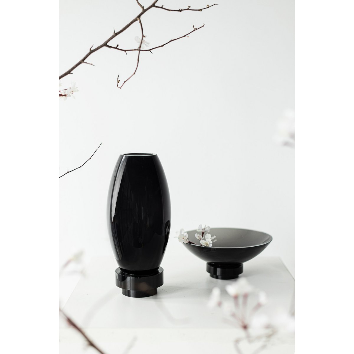 Element Accessories - Kleine moderne vaas, innovatief design, achterkant van hoogwaardig glas. RUD15ZW