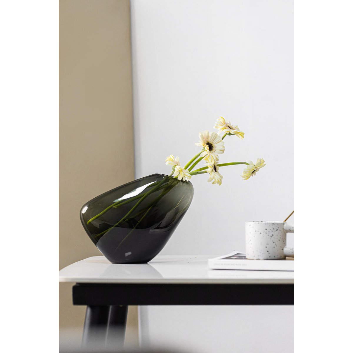 Element Accessories - Moderne vaas, hoge design organische vorm, KOOKY16GR