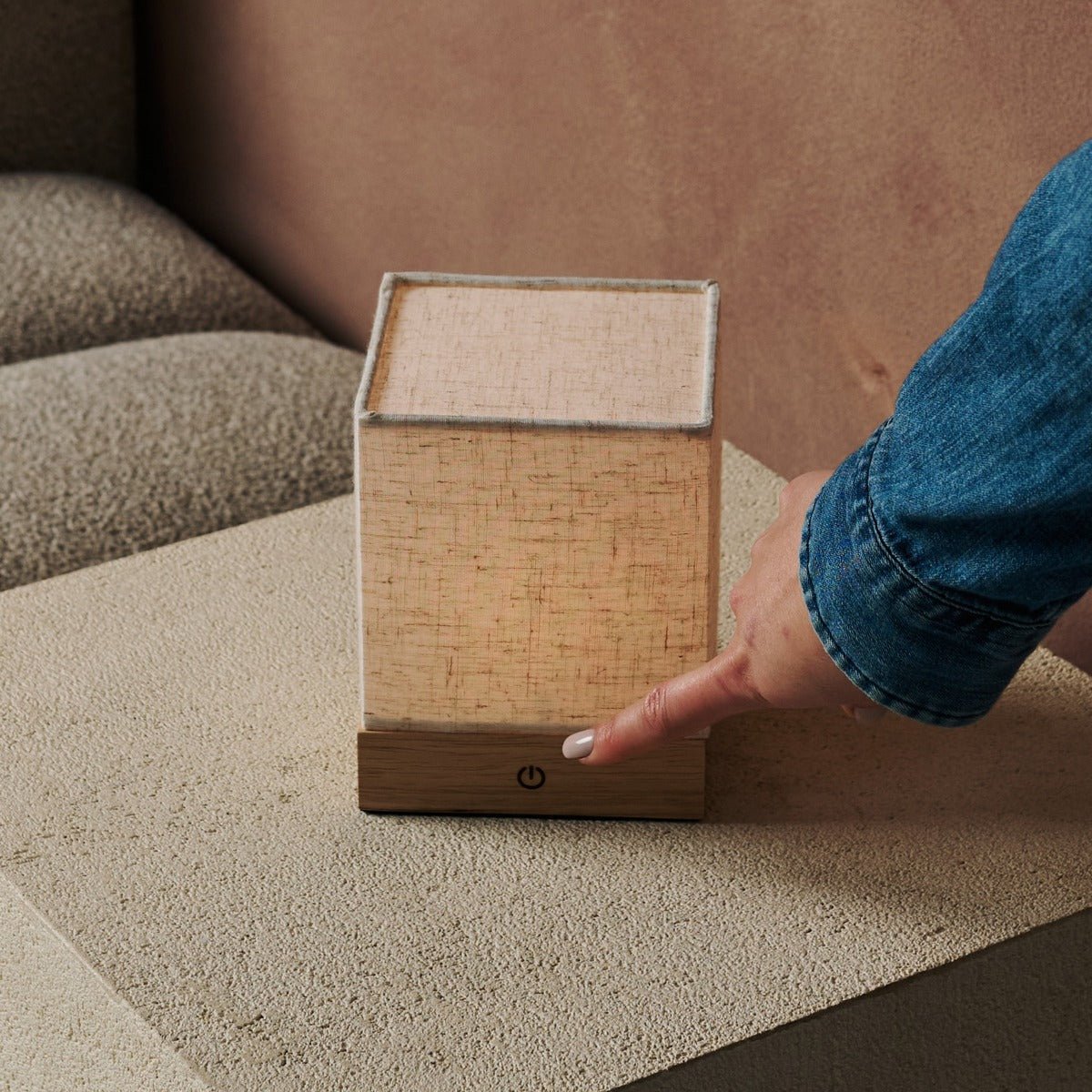 Tavellio-Amsterdam - Zano lichtbruine draadloze lamp met hout en linnen