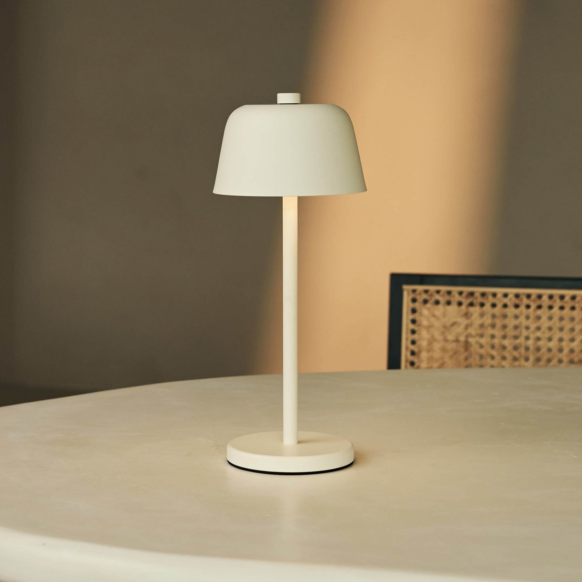 Tavellio-Amsterdam - Anton vanille oplaadbare tafellamp | Stijlvolle en draadloze verlichting