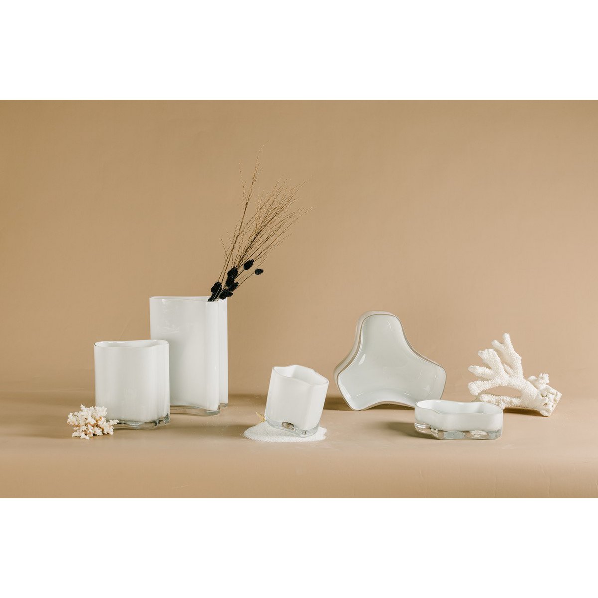 Element Accessories - Nieuwe moderne designvaas geïnspireerd op CORAL en Aalto, COR13WH