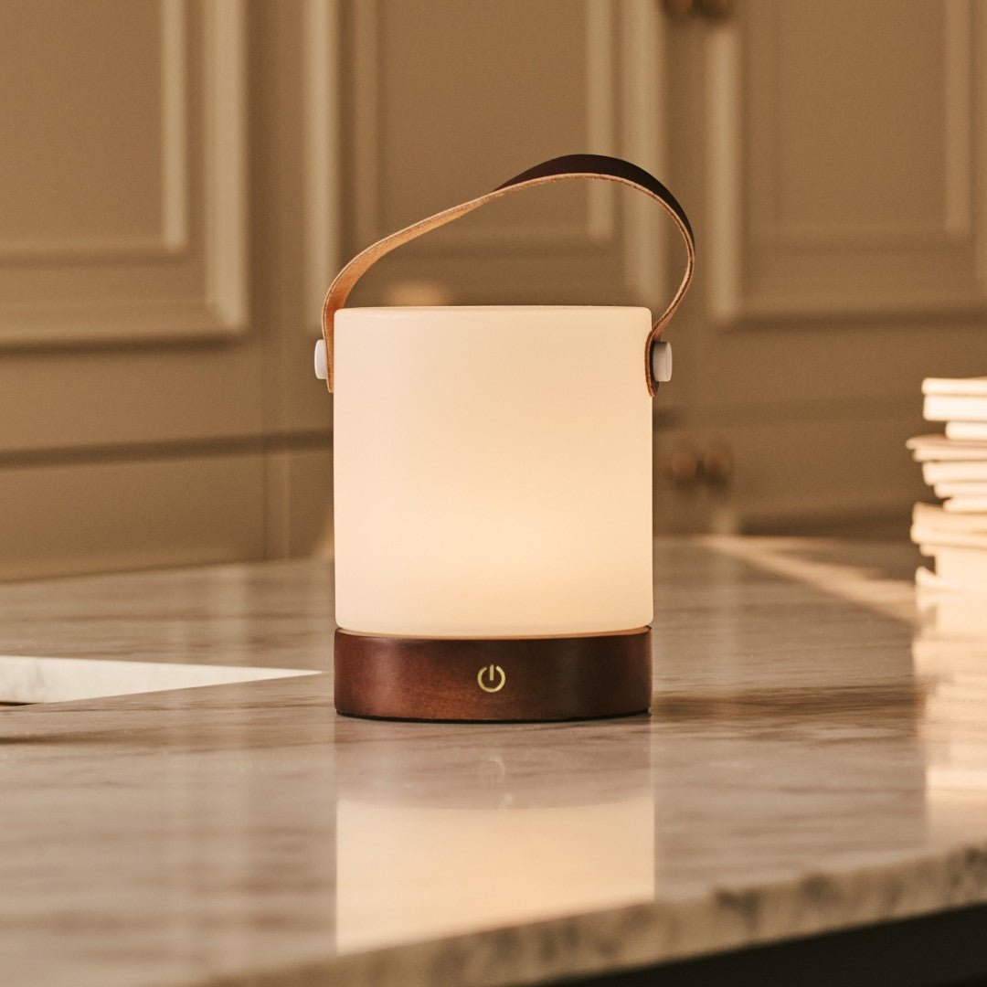 Tavellio-Amsterdam - Avery donkerbruine oplaadbare houten tafellamp – draadloos en dimbaar met leren band