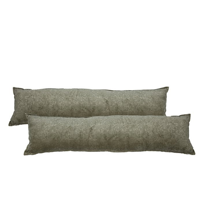 Mrs. Bloom - Fluwelen sierkussen 'Delfina' (120cm x 30cm, Olijf)