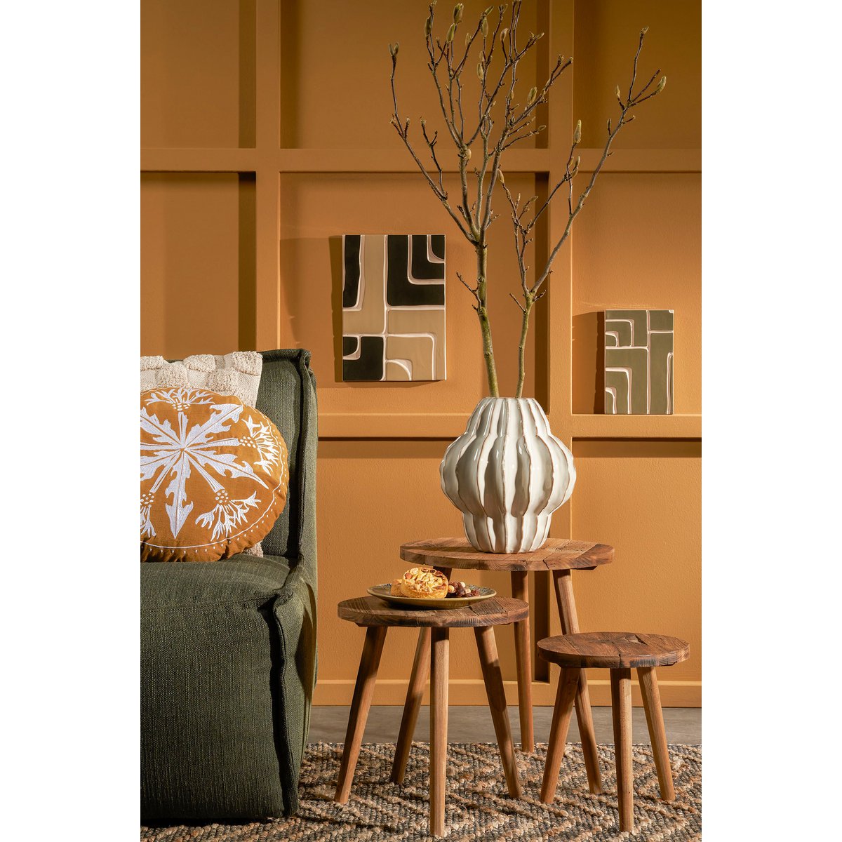 Mica Decorations - Bold Bijzettafel - H28 x Ø26 cm - Gerecycled Hout - Bruin