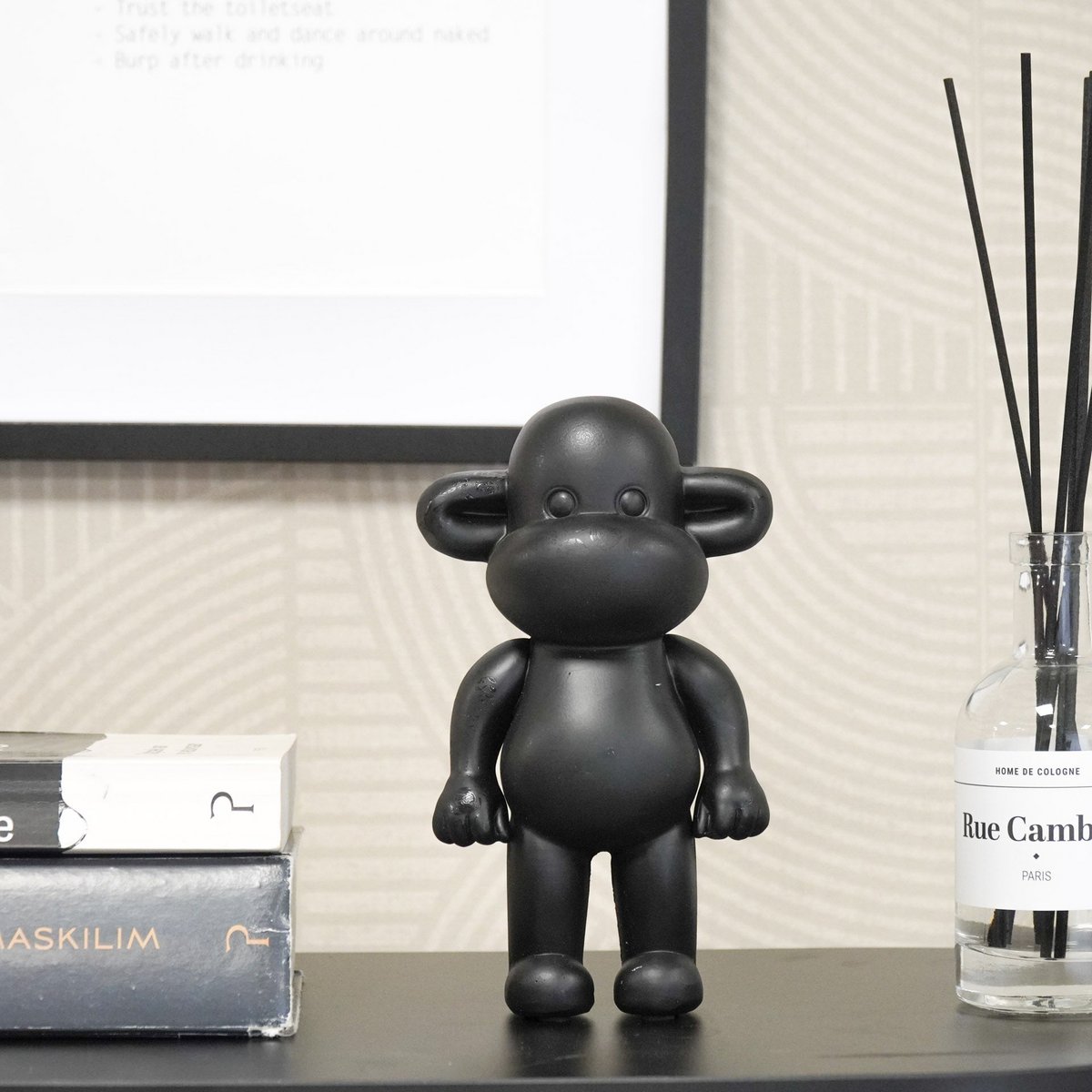 Housevitamin - Ornament - aap -beeldje 'de legende' - zwart - 11x7x19cm