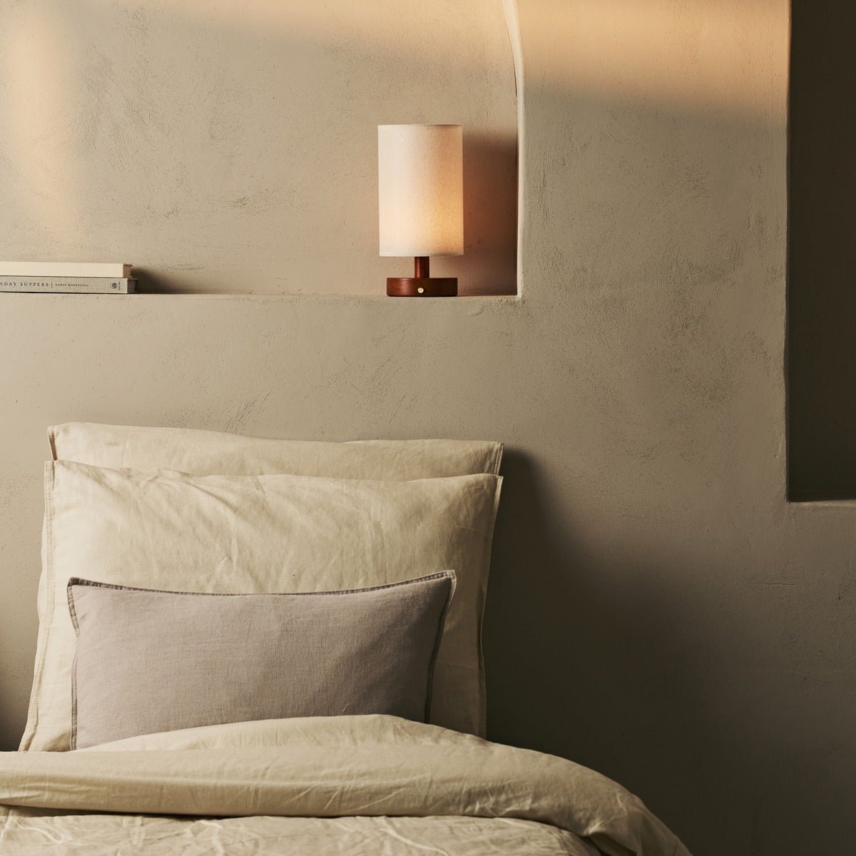 Tavellio-Amsterdam - Ben kastanje bruin houten tafellamp - Oplaadbaar en dimbaar