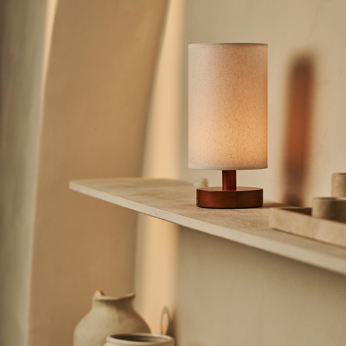 Tavellio-Amsterdam - Ben kastanje bruin houten tafellamp - Oplaadbaar en dimbaar