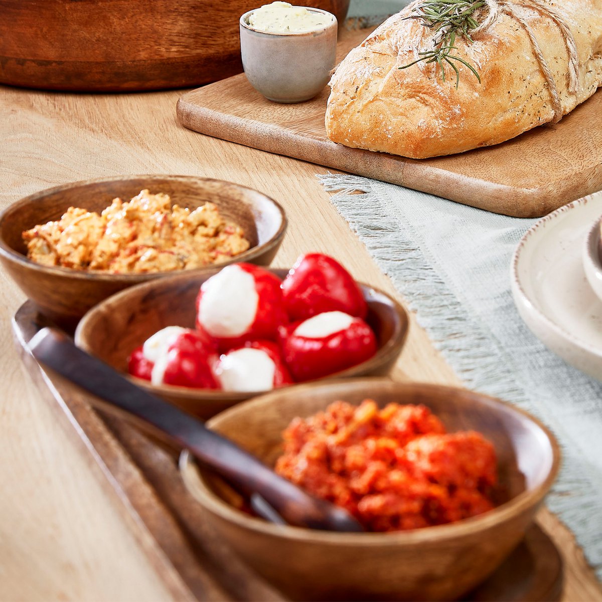 Mica Decorations - Tomar Schaaltjes en Dienblad - 200 ml - 100% FSC Mangohout - Donkerbruin