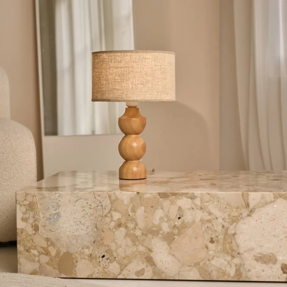 Tavellio-Amsterdam - Oliver lichtbruine houten lamp met beige schaduw | Elegant geometrisch ontwerp voor uw huis