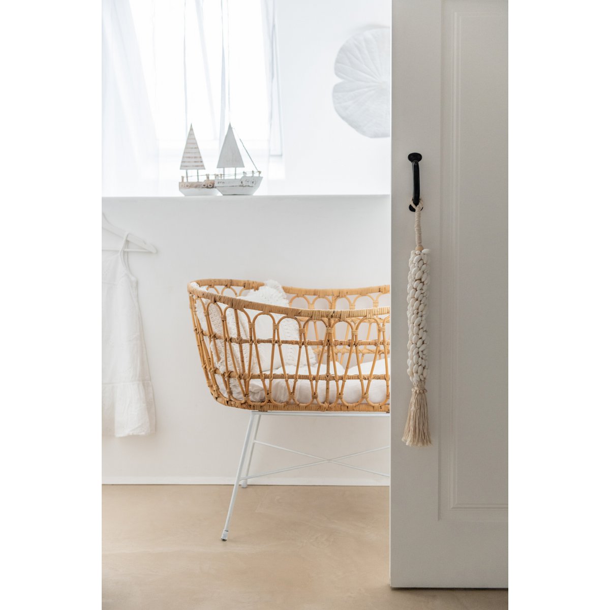 J-Line - kinderbed + matras - rotan/metaal - naturel/wit