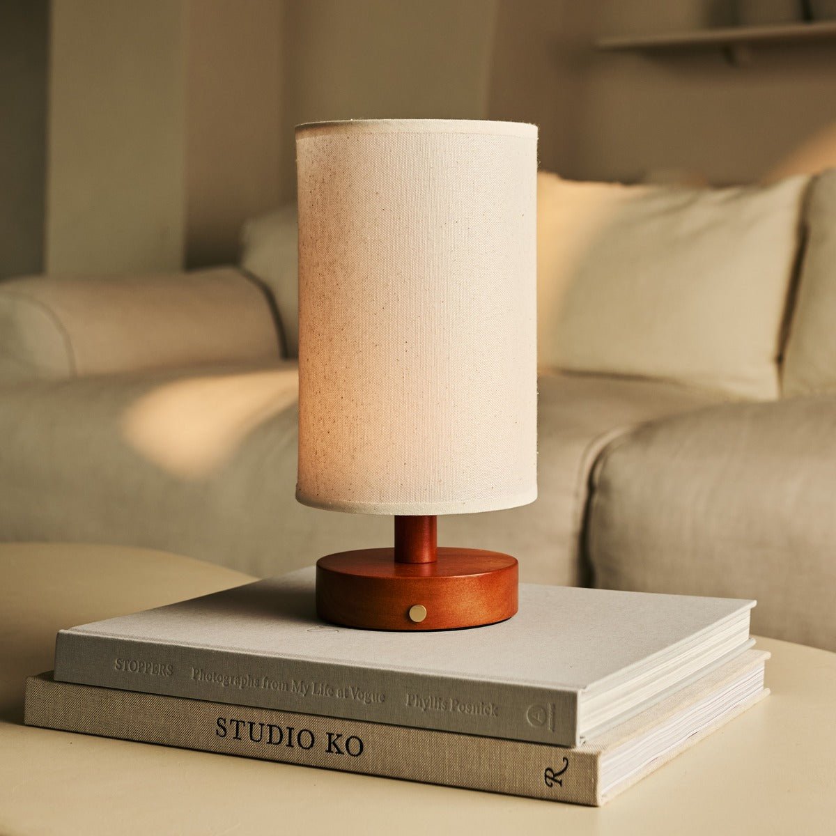 Tavellio-Amsterdam - Ben kastanje bruin houten tafellamp - Oplaadbaar en dimbaar