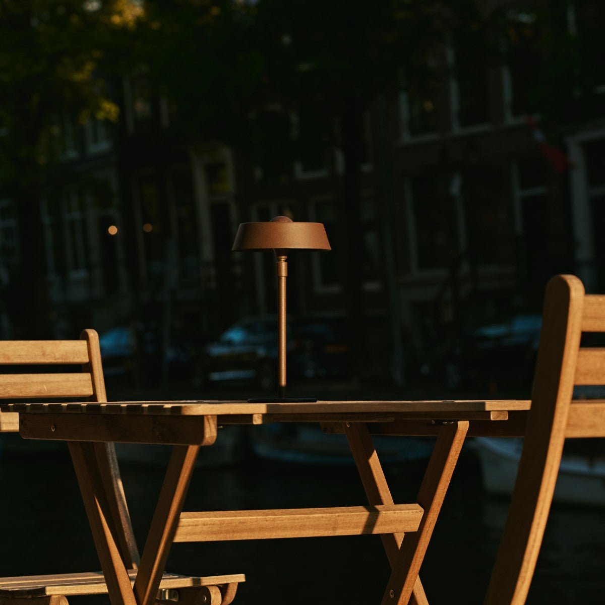 Tavellio-Amsterdam - Luca Mocha Brown - USB -oplaadbare lamp L Minimalistisch, speels en dimpelbaar