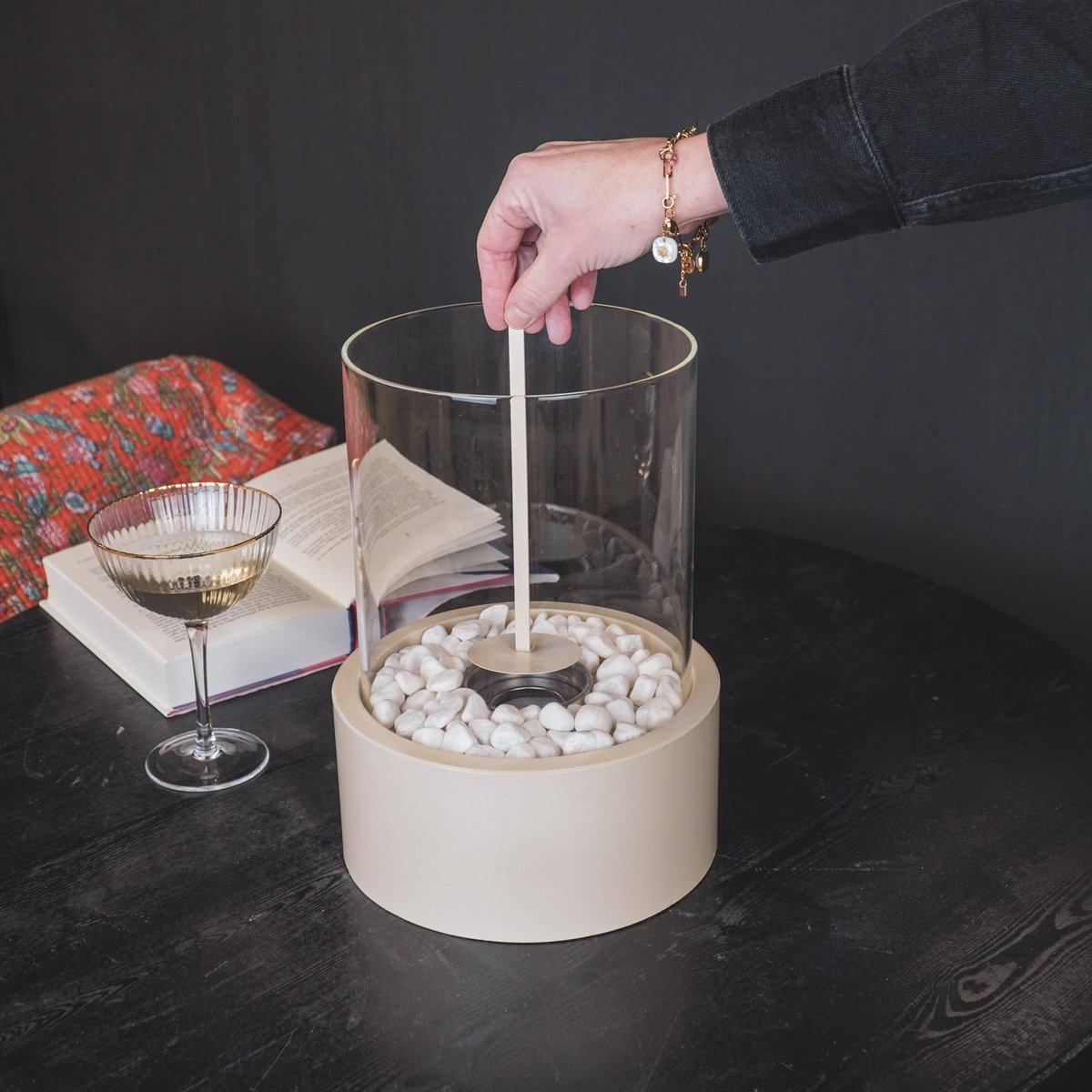 Housevitamin - Tabelbrander - ronde - zand - 21x21x28cm