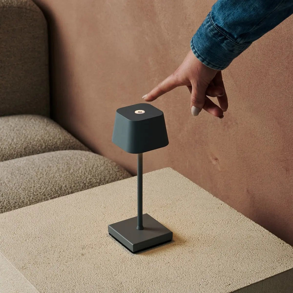 Tavellio-Amsterdam - Sarphati Mini Mouse Grijs Draadloze tafellamp | Oplaadbaar en dimbaar