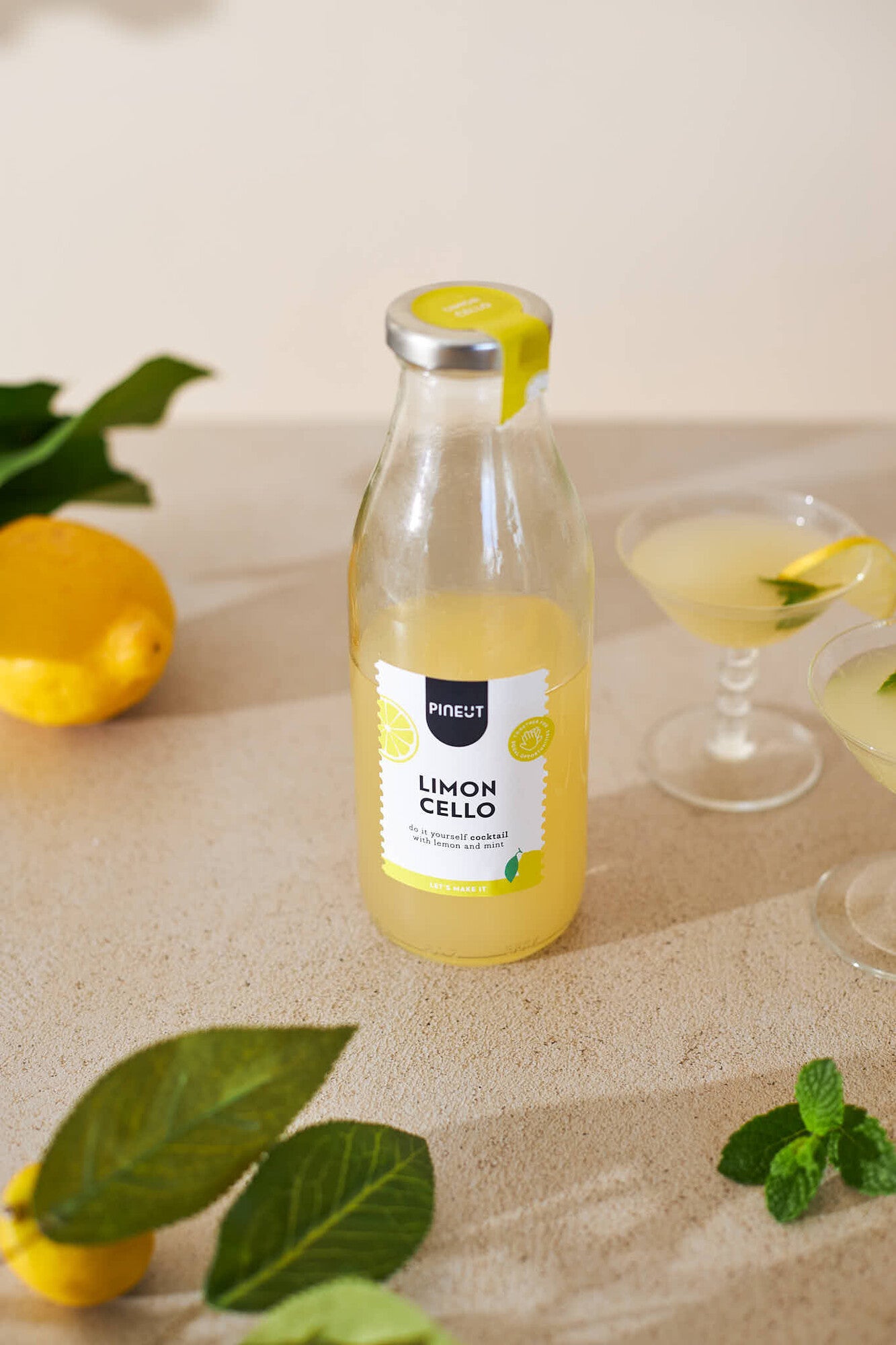 Pineut - Cocktail fles 'Dutch Limoncello'